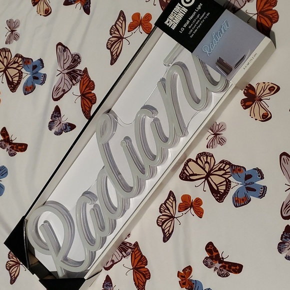 'Radiant' LED Wall Sign - Picture 4 of 8